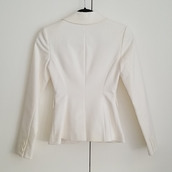 Aritzia white fitted blazer - Picture 2 of 3